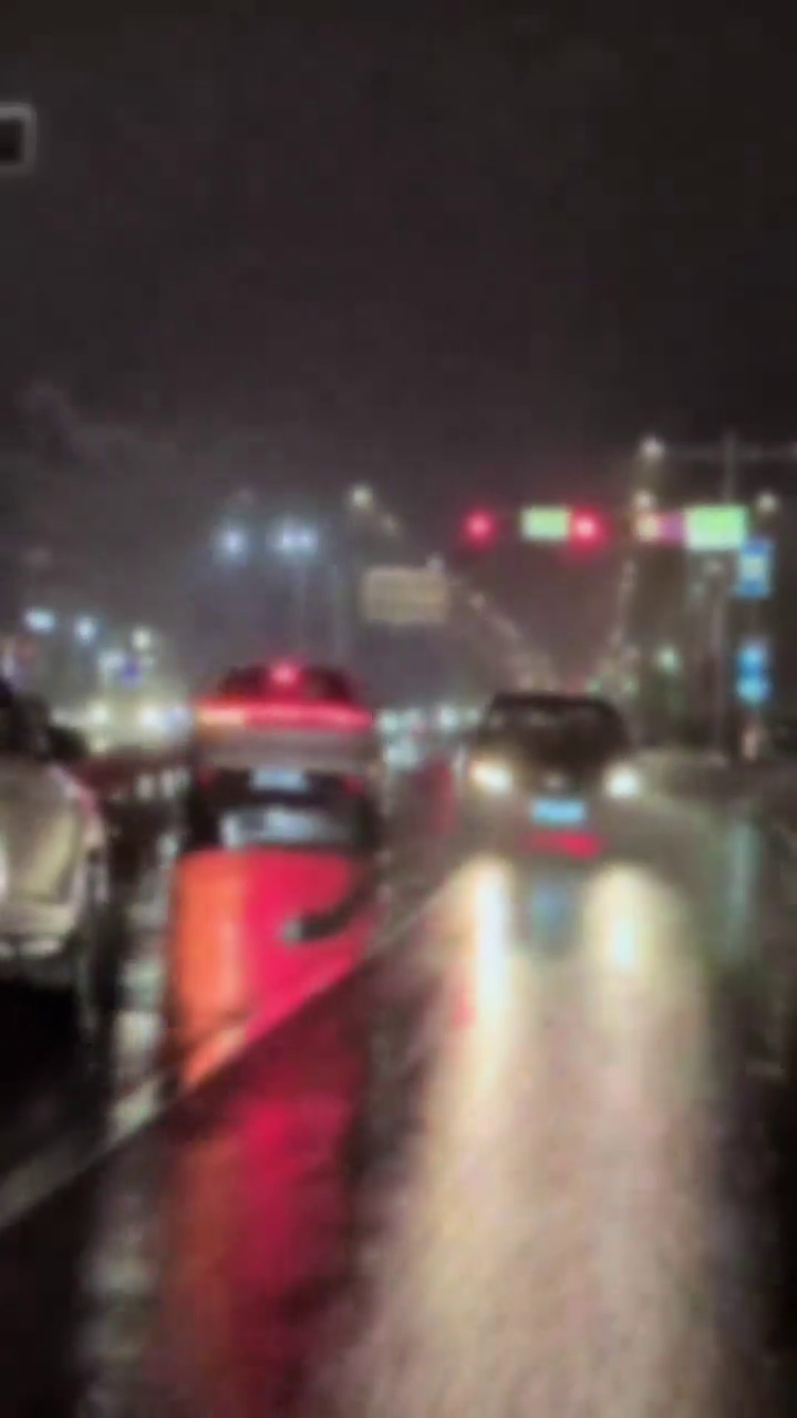 ���Ǹ����ˣ�ת�䵽���泵������ �º�����������п����ˡ�