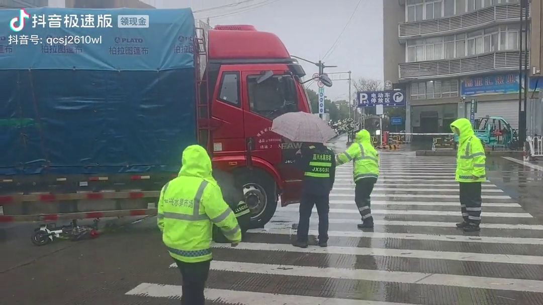 ˮ���г��ſ�ͻ������ƿ����·��������������ä��û������