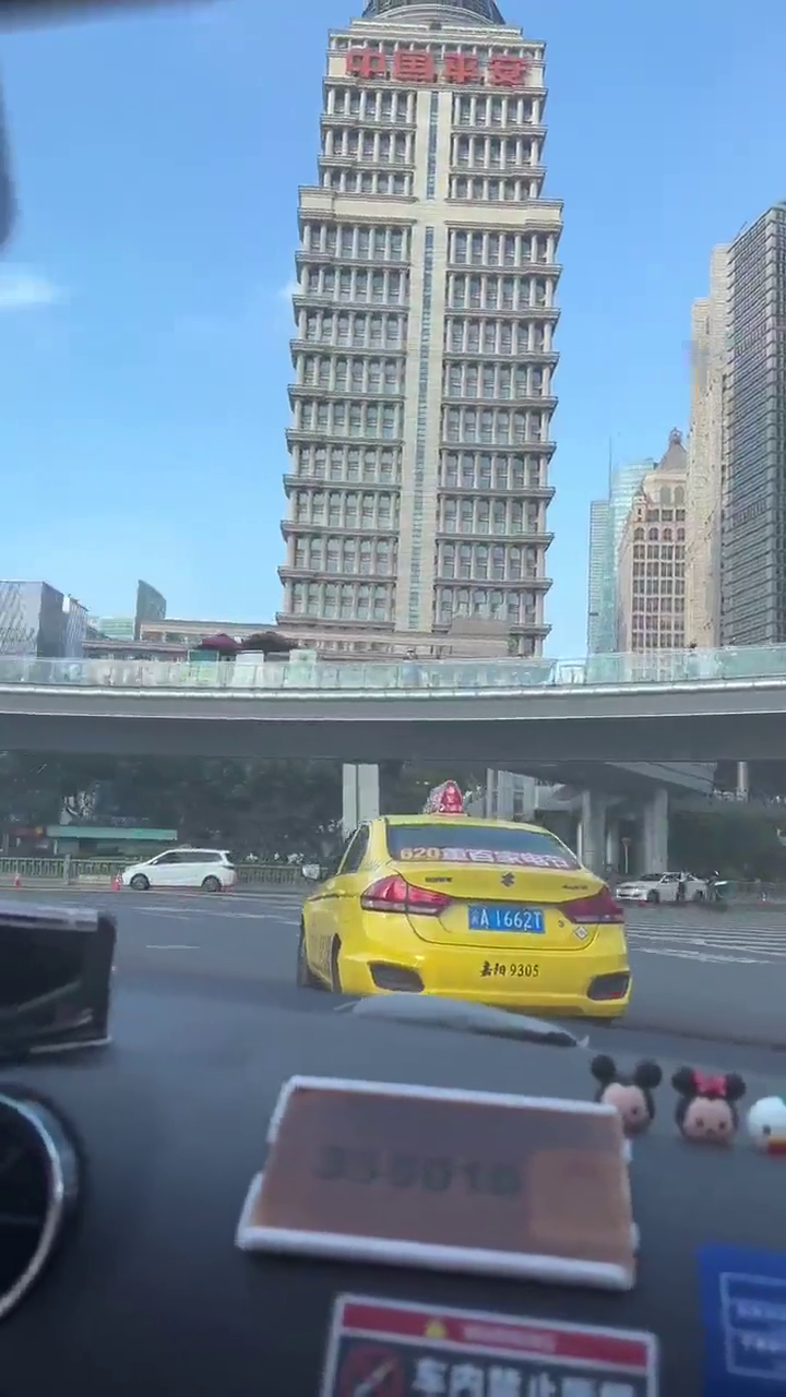 ���조��ɫ�������������Ϻ���˾��˵����6�쳵�Ѹ���15000