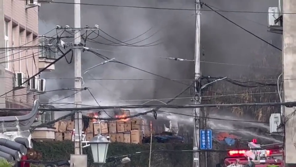 ̨������ط��Ż��ˣ���ʲô���ˣ�