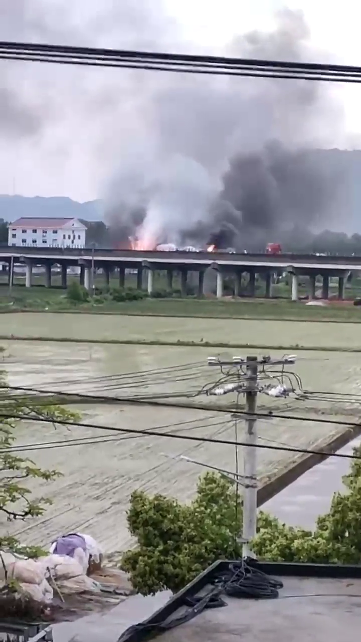 ����̨��һ�������г�׷β���