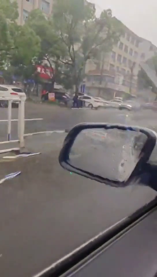 �����쿪��ҪС�ģ���ײ�˶��ٻ���