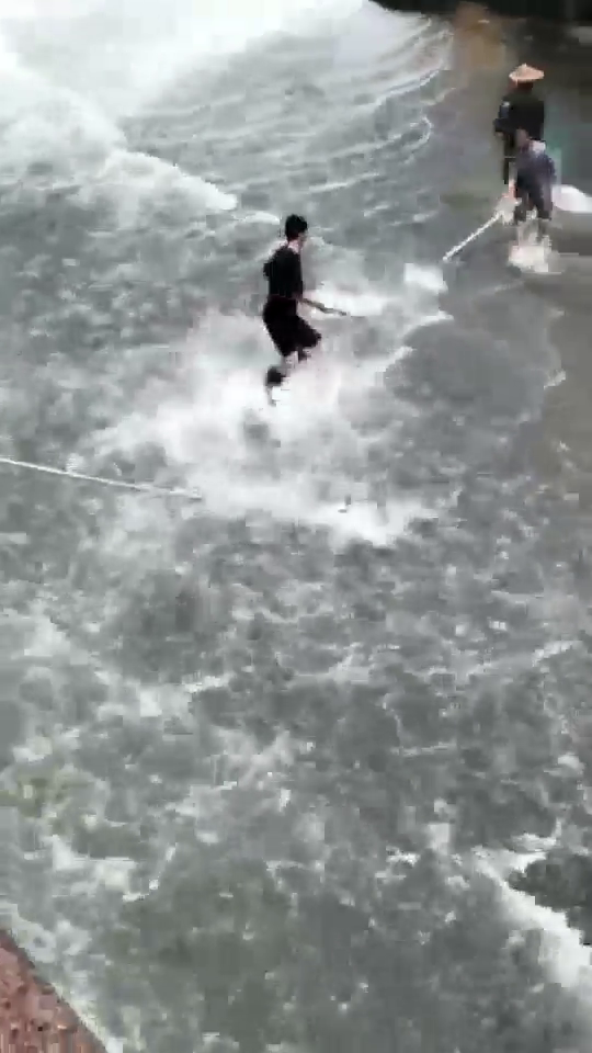 ̨�����̨�ݺö������������㣬̫Σ����